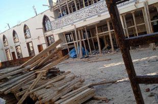 بالصور : بالجهود الذاتية أهالى فارسكور يعيدون بناء مسجد الجبانة.